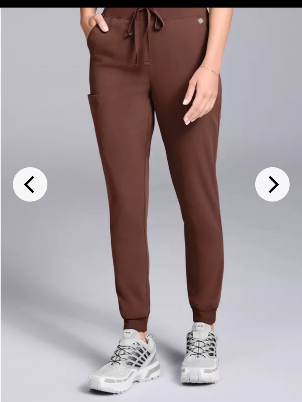 Hypothesis jogger in bitter chocolate